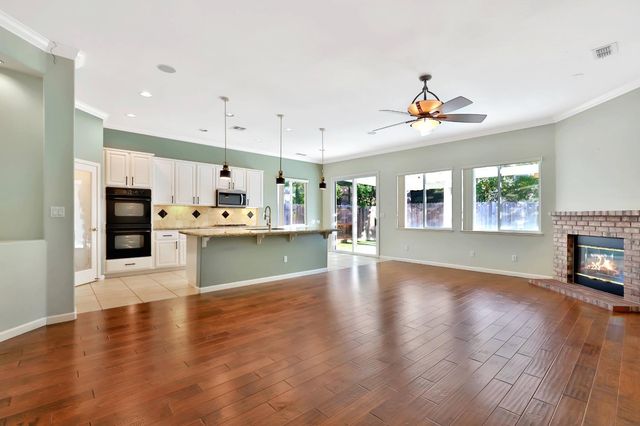 9404 Lyndley Plaza Way, Elk Grove, CA 95624