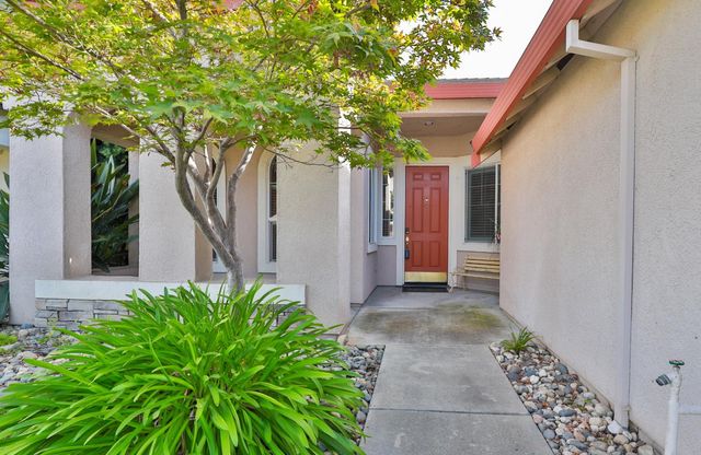 9404 Lyndley Plaza Way, Elk Grove, CA 95624