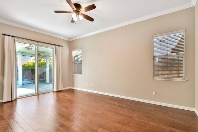 9404 Lyndley Plaza Way, Elk Grove, CA 95624