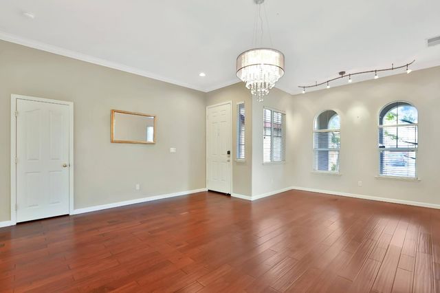 9404 Lyndley Plaza Way, Elk Grove, CA 95624