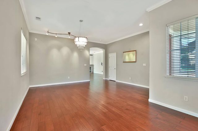 9404 Lyndley Plaza Way, Elk Grove, CA 95624