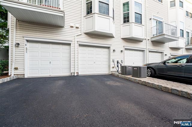 26 Dahlia Lane 413, Garfield, NJ 07026