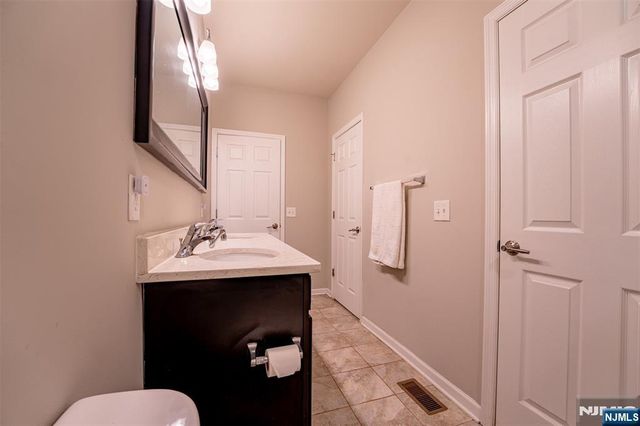 26 Dahlia Lane 413, Garfield, NJ 07026