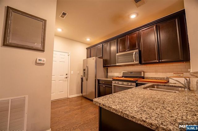 26 Dahlia Lane 413, Garfield, NJ 07026