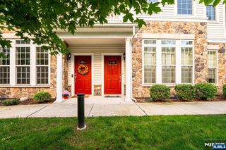 26 Dahlia Lane 413, Garfield, NJ 07026