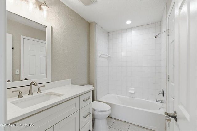 8550 ARGYLE BUSINESS Loop 1303, Jacksonville, FL 32244