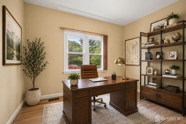 17 Green Hills Road, East Brunswick, NJ 08816