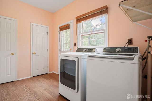 17 Green Hills Road, East Brunswick, NJ 08816