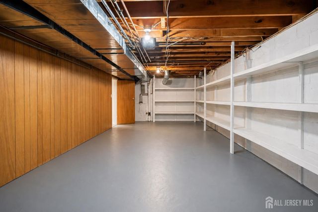 17 Green Hills Road, East Brunswick, NJ 08816