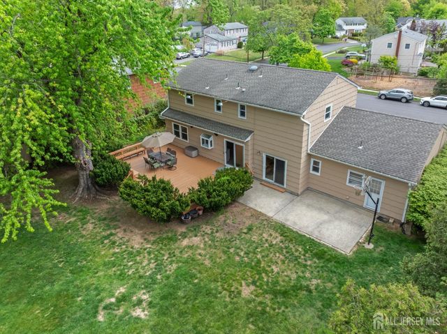 17 Green Hills Road, East Brunswick, NJ 08816