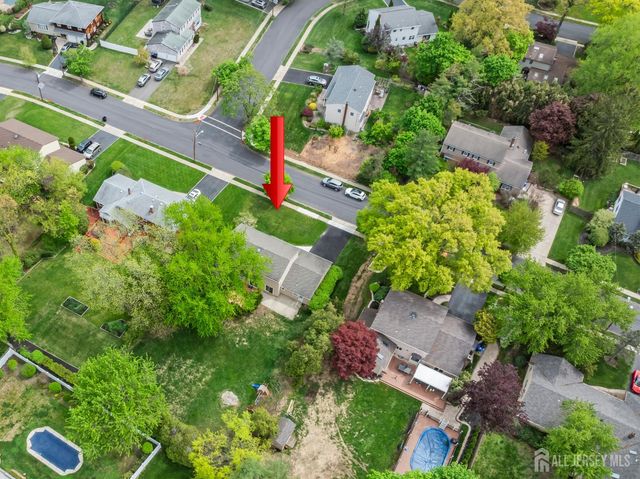 17 Green Hills Road, East Brunswick, NJ 08816