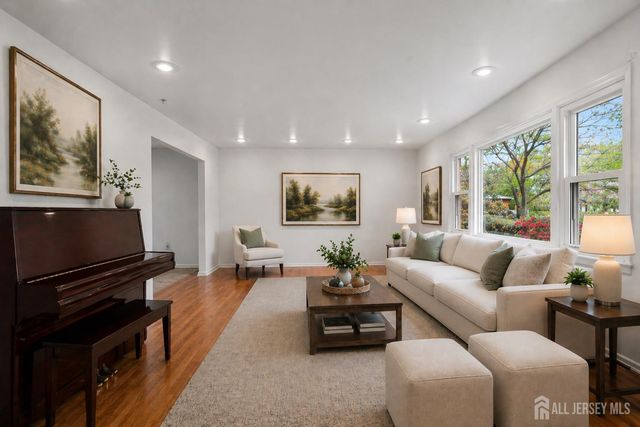 17 Green Hills Road, East Brunswick, NJ 08816