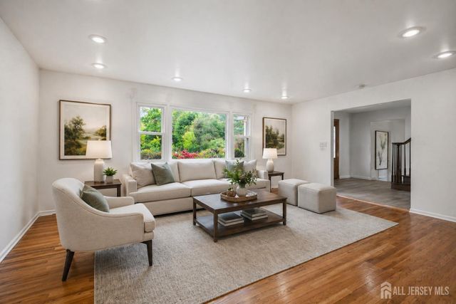 17 Green Hills Road, East Brunswick, NJ 08816