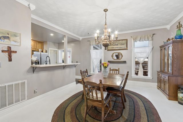 202 Kings Highway, Greenfield, MO 65661