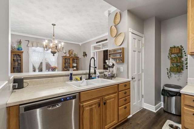 202 Kings Highway, Greenfield, MO 65661