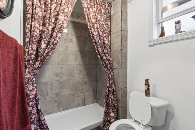 202 Kings Highway, Greenfield, MO 65661