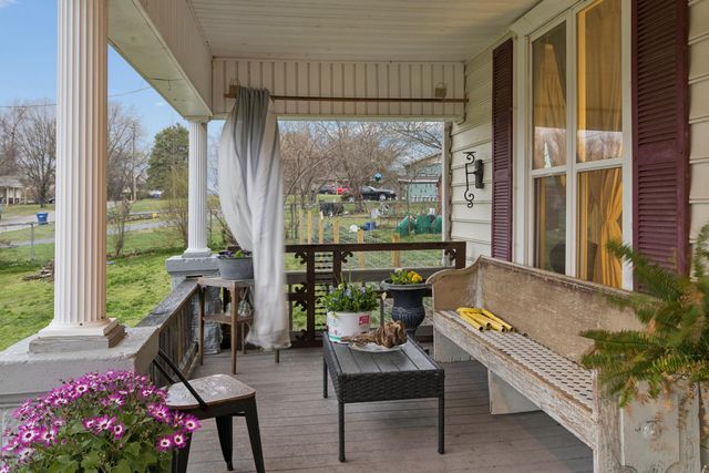 202 Kings Highway, Greenfield, MO 65661