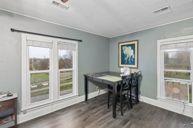 202 Kings Highway, Greenfield, MO 65661