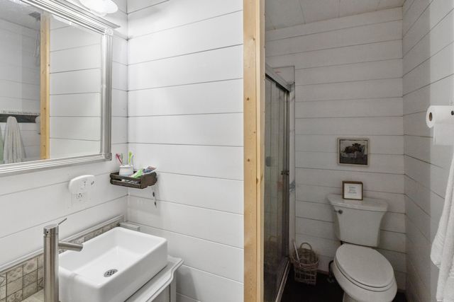 202 Kings Highway, Greenfield, MO 65661