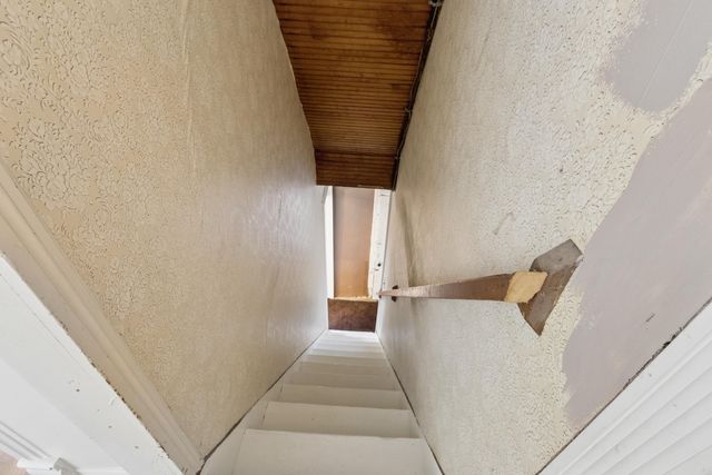 202 Kings Highway, Greenfield, MO 65661