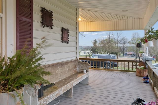 202 Kings Highway, Greenfield, MO 65661