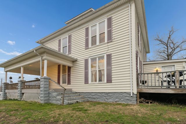 202 Kings Highway, Greenfield, MO 65661