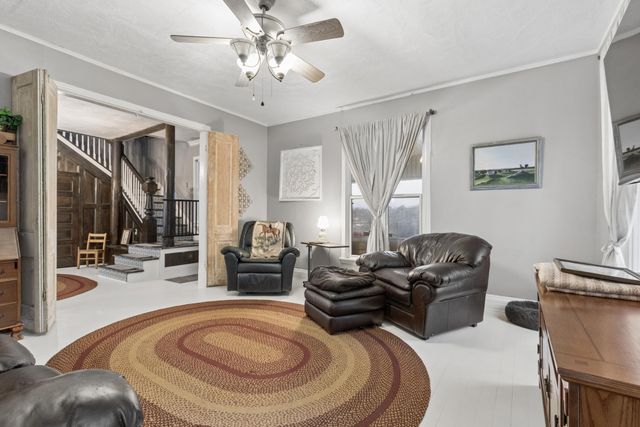 202 Kings Highway, Greenfield, MO 65661