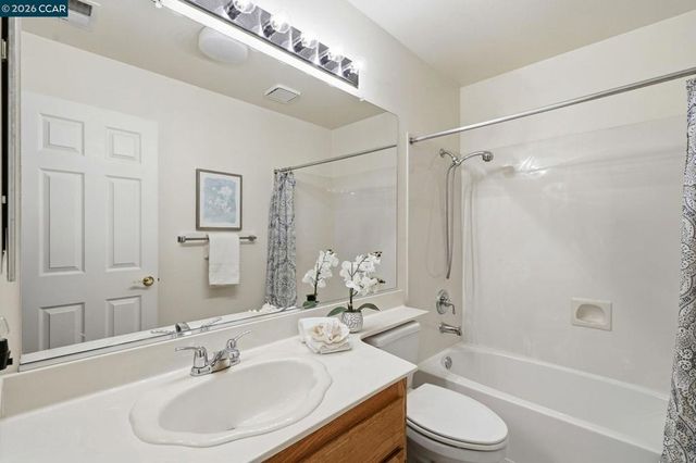 250 Winesap Dr, Brentwood, CA 94513