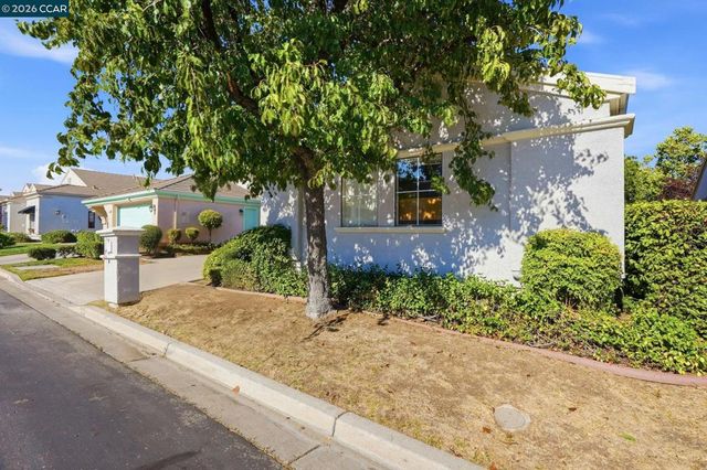 250 Winesap Dr, Brentwood, CA 94513