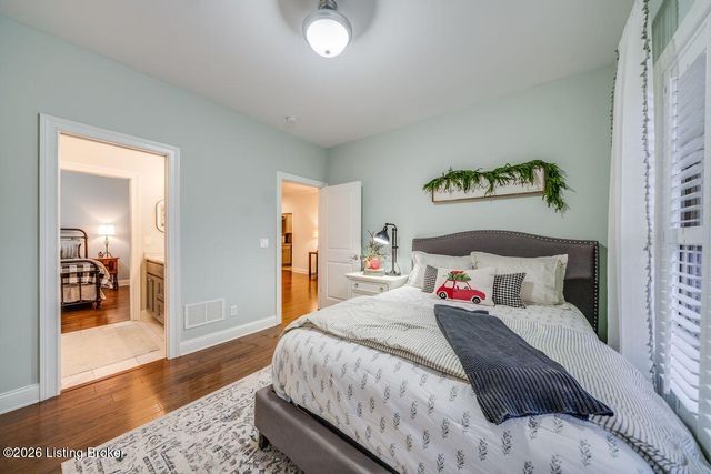 115 Locust Park Pl, Louisville, KY 40245