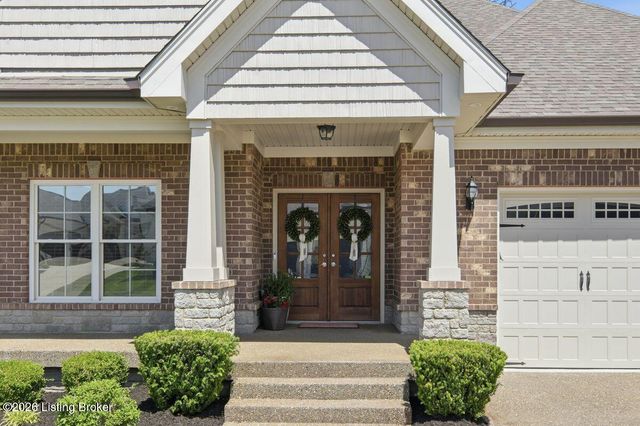 115 Locust Park Pl, Louisville, KY 40245