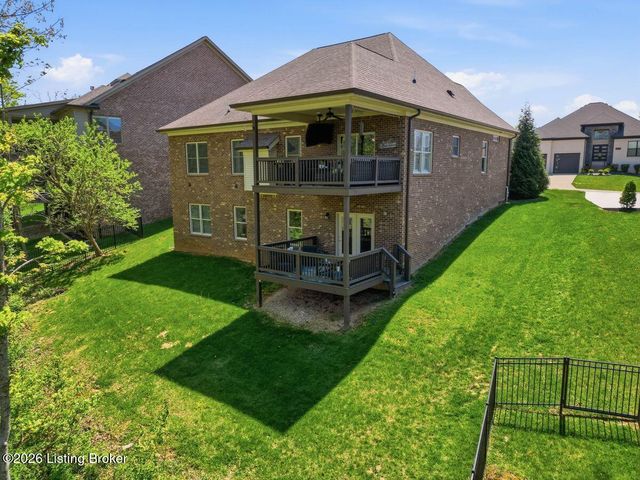 115 Locust Park Pl, Louisville, KY 40245