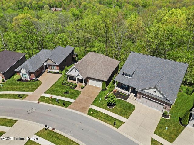 115 Locust Park Pl, Louisville, KY 40245