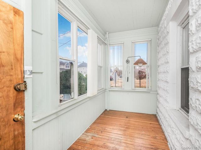 90 Meucci Avenue, Copiague, NY 11726