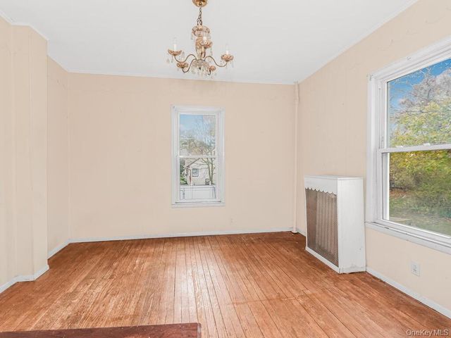 90 Meucci Avenue, Copiague, NY 11726