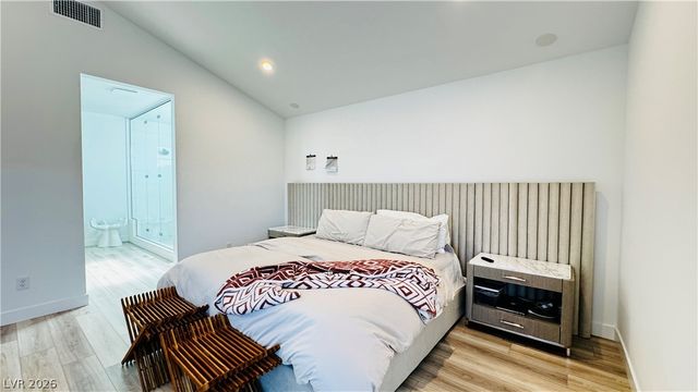 9836 Starlight Ridge Avenue, Las Vegas, NV 89148