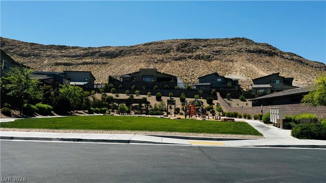9836 Starlight Ridge Avenue, Las Vegas, NV 89148