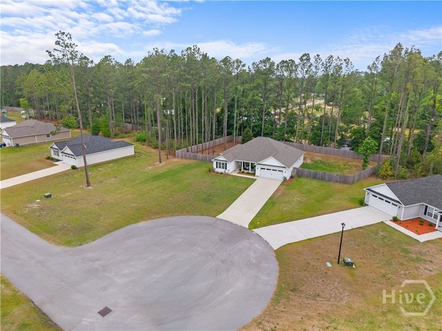 343 Tallulah Bend, Ellabell, GA 31308