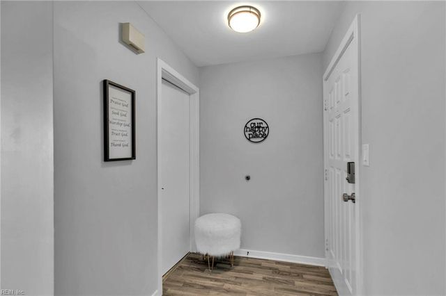 212 Dockside Dr Apt C, Hampton, VA 23669