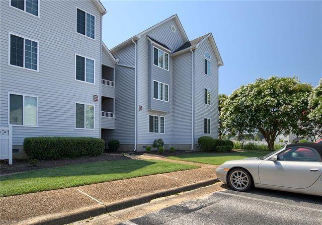 212 Dockside Dr Apt C, Hampton, VA 23669