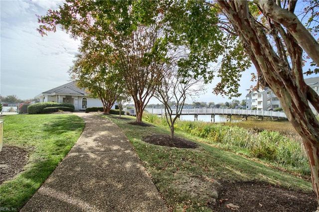 212 Dockside Dr Apt C, Hampton, VA 23669