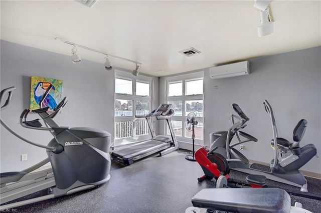 212 Dockside Dr Apt C, Hampton, VA 23669