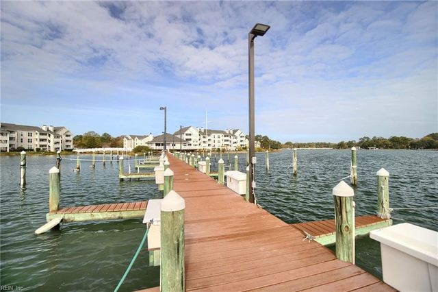 212 Dockside Dr Apt C, Hampton, VA 23669