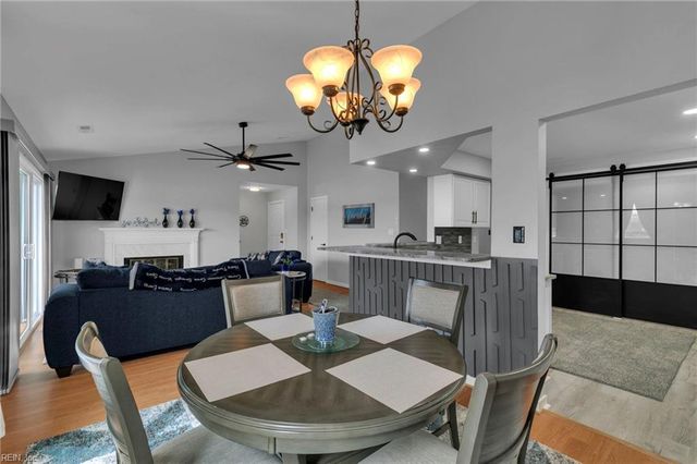 212 Dockside Dr Apt C, Hampton, VA 23669