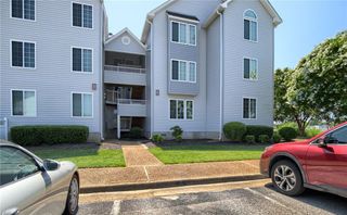 212 Dockside Dr Apt C, Hampton, VA 23669