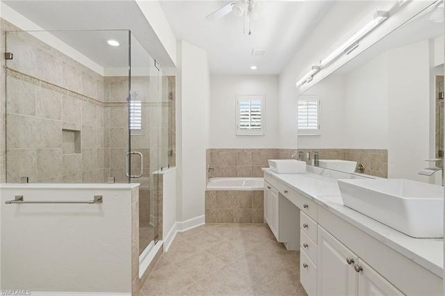 10462 Autumn Breeze DR 202, Estero, FL 34135