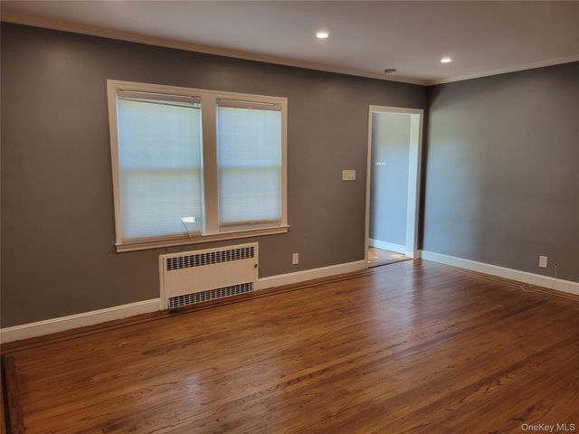 89 Beverly Avenue, Floral Park, NY 11001