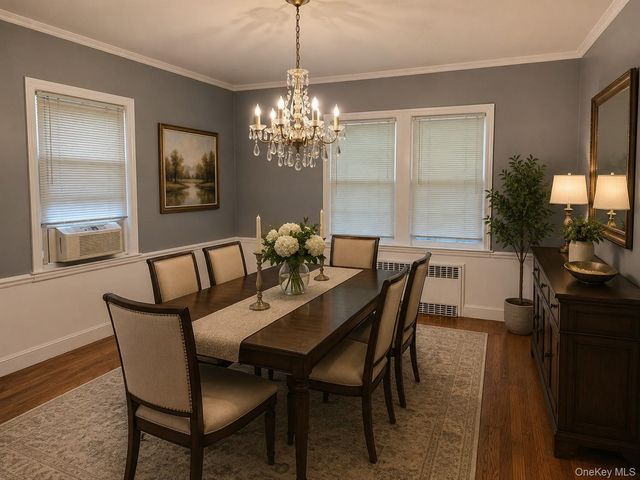 89 Beverly Avenue, Floral Park, NY 11001
