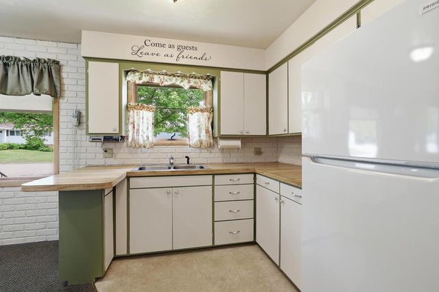 831 N 26TH STREET, Wisconsin Rapids, WI 54494