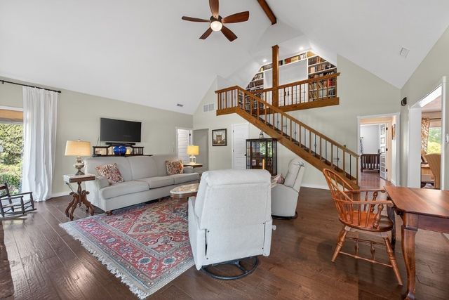 2402 NW Linebarger Lane, Bentonville, AR 72712